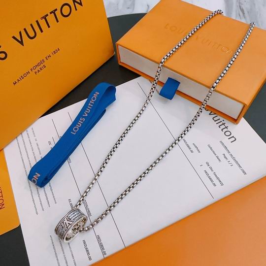 LV Necklace 11lyh337